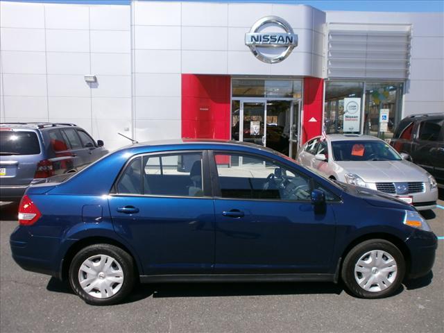 Photo of 2011 Nissan Versa