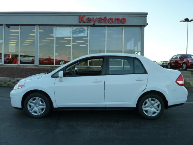 Photo of 2010 Nissan Versa