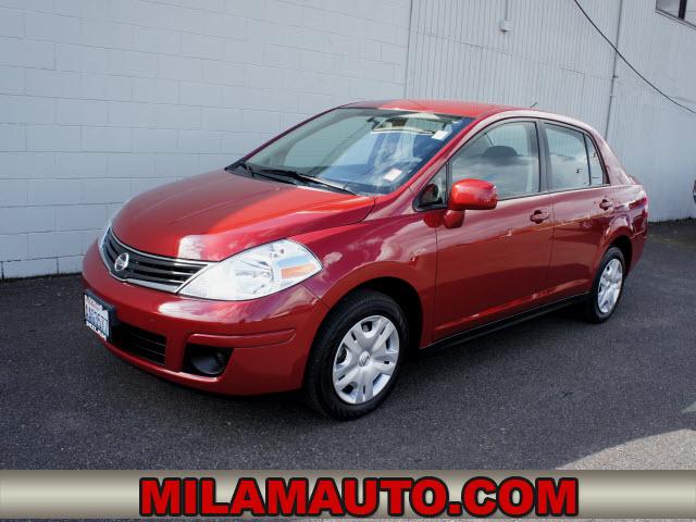 Photo of 2010 Nissan Versa