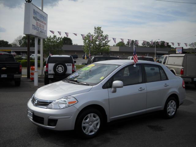 Photo of 2011 Nissan Versa