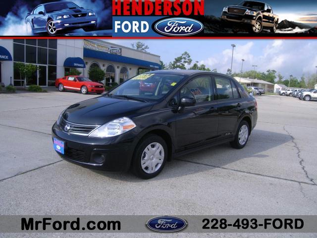 Photo of 2011 Nissan Versa