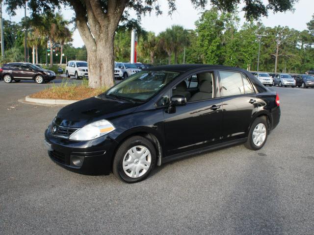 Photo of 2010 Nissan Versa