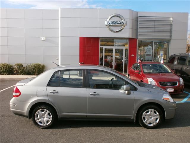 Photo of 2010 Nissan Versa