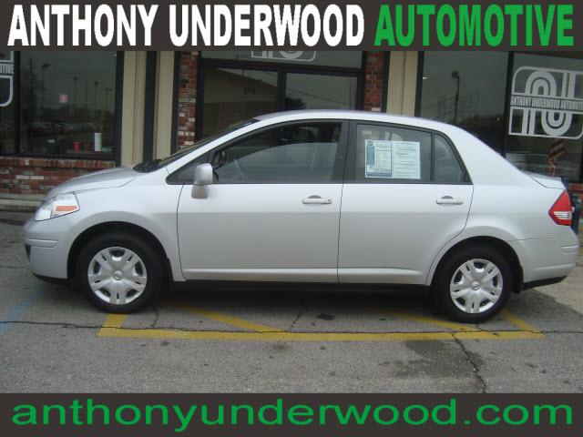 Photo of 2010 Nissan Versa