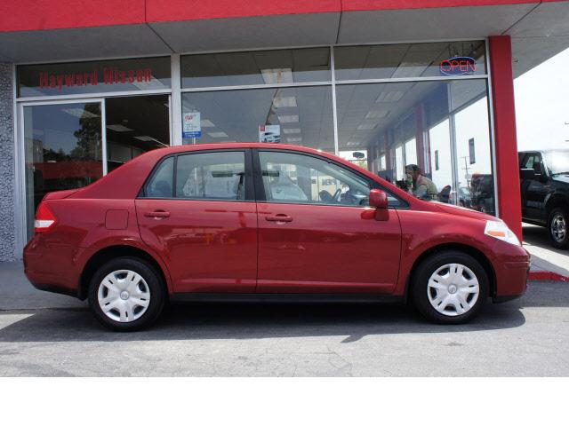 Photo of 2010 Nissan Versa
