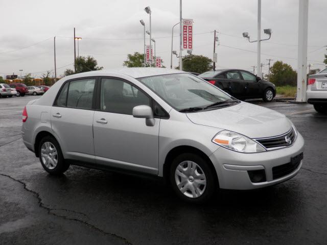 Photo of 2010 Nissan Versa