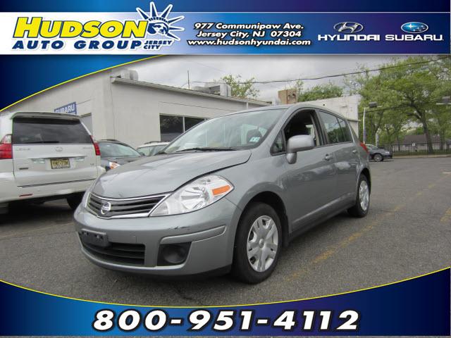 Photo of 2010 Nissan Versa