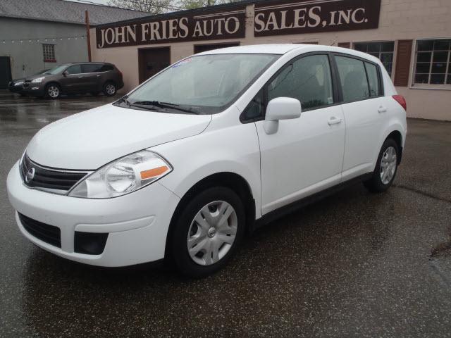 Photo of 2011 Nissan Versa