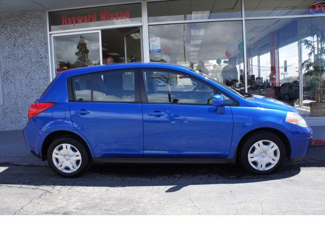 Photo of 2011 Nissan Versa
