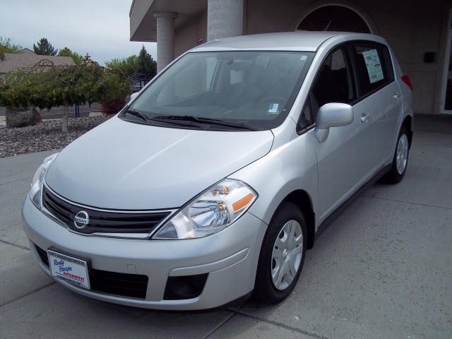 Photo of 2012 Nissan Versa