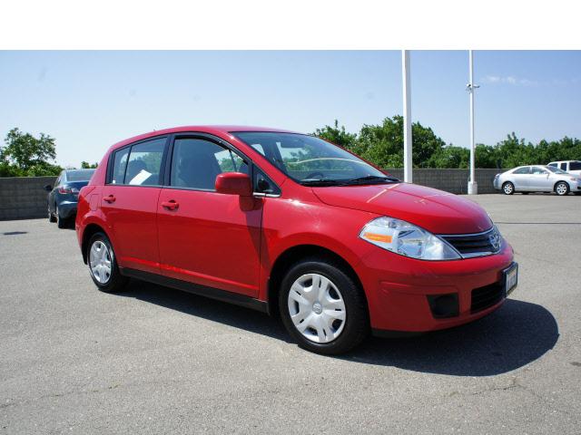 Photo of 2011 Nissan Versa