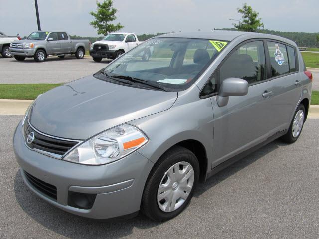 Photo of 2010 Nissan Versa