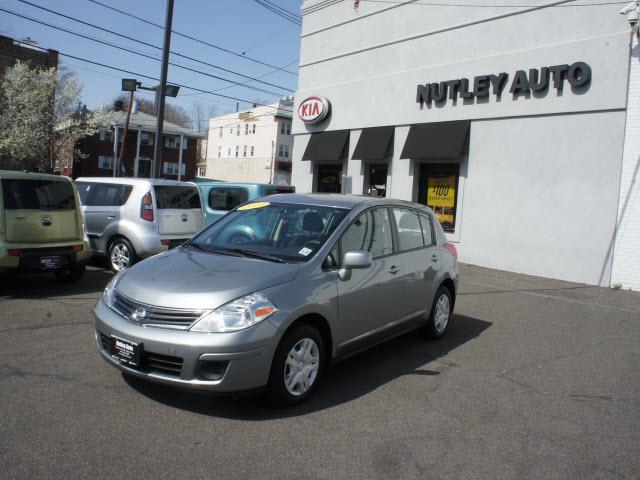 Photo of 2011 Nissan Versa