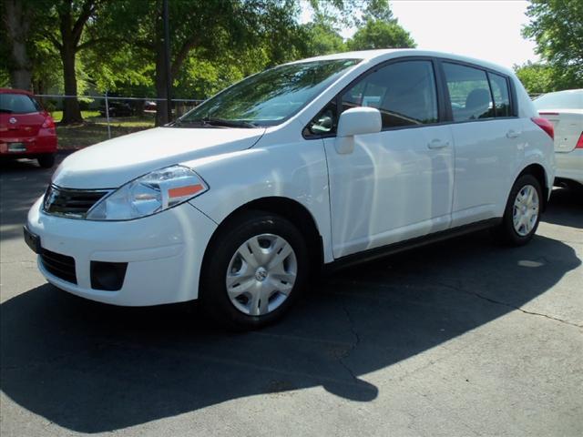 Photo of 2011 Nissan Versa