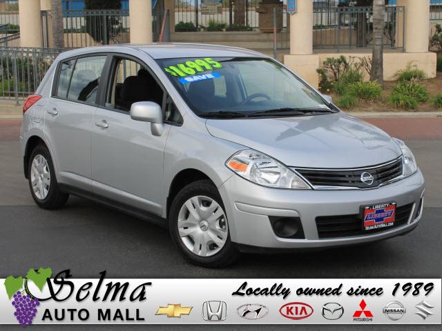 Photo of 2011 Nissan Versa