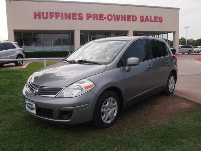 Photo of 2011 Nissan Versa