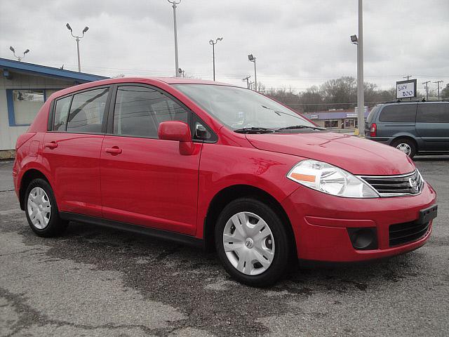Photo of 2011 Nissan Versa