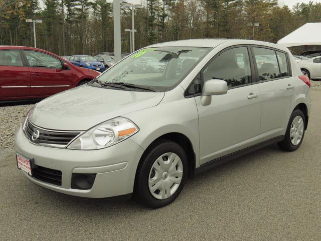 Photo of 2010 Nissan Versa