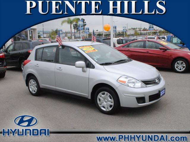 Photo of 2011 Nissan Versa