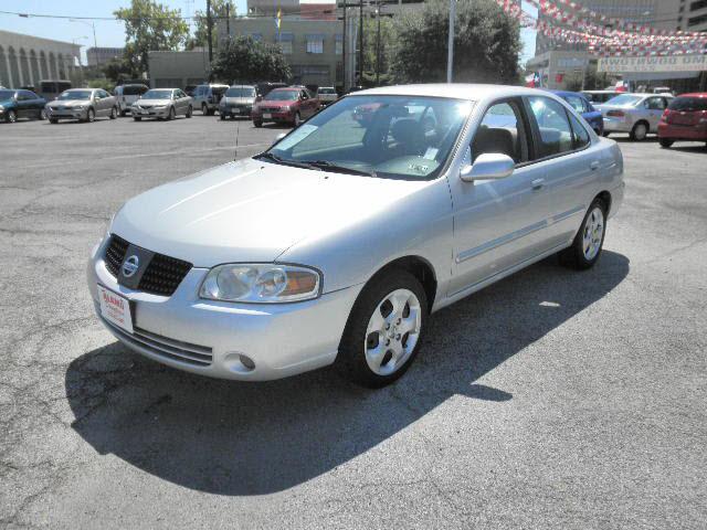 Photo of 2005 Nissan Sentra