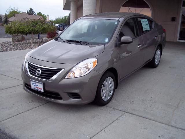 Photo of 2012 Nissan Versa
