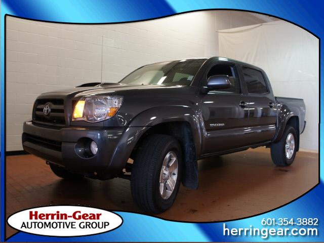 Photo of 2010 Toyota Tacoma