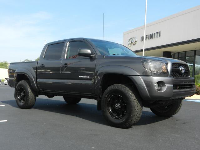 Photo of 2011 Toyota Tacoma
