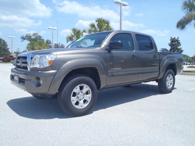 Photo of 2010 Toyota Tacoma