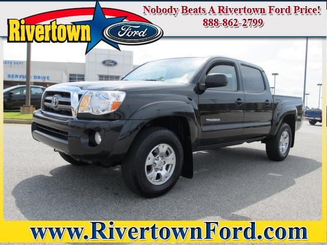 Photo of 2010 Toyota Tacoma