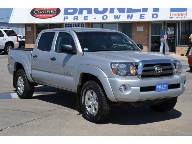 Photo of 2010 Toyota Tacoma
