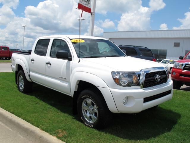 Photo of 2011 Toyota Tacoma