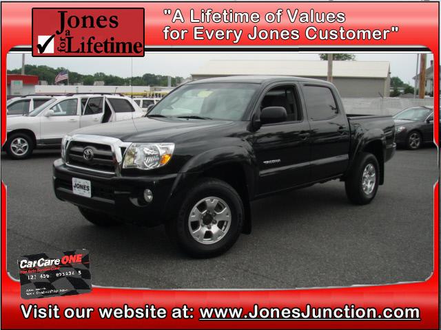 Photo of 2010 Toyota Tacoma