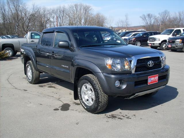 Photo of 2011 Toyota Tacoma