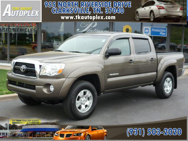 Photo of 2011 Toyota Tacoma