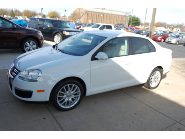 Photo of 2010 Volkswagen Jetta