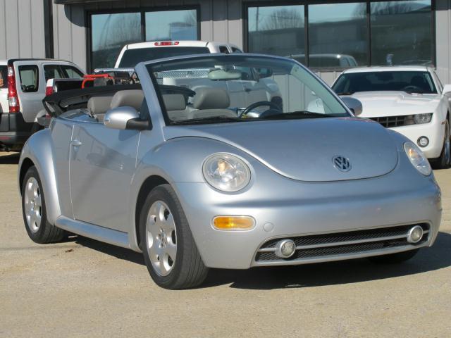Photo of 2003 Volkswagen New Beetle Convertible