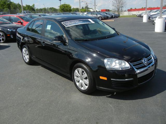 Photo of 2009 Volkswagen Jetta Sedan