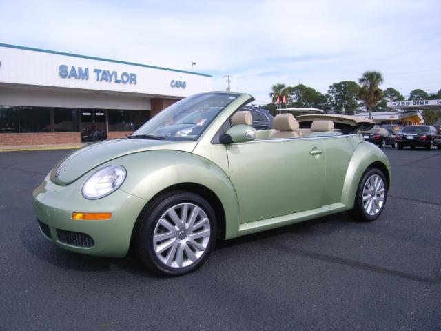 Photo of 2009 Volkswagen New Beetle Convertible