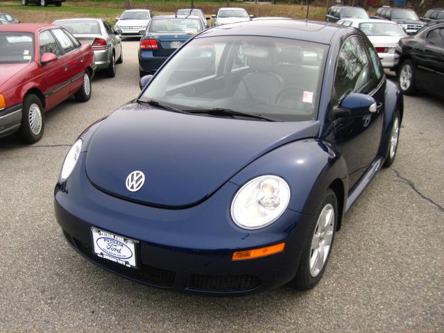 Photo of 2007 Volkswagen New Beetle Coupe