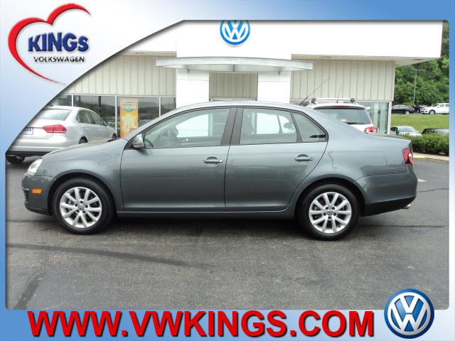 Photo of 2010 Volkswagen Jetta