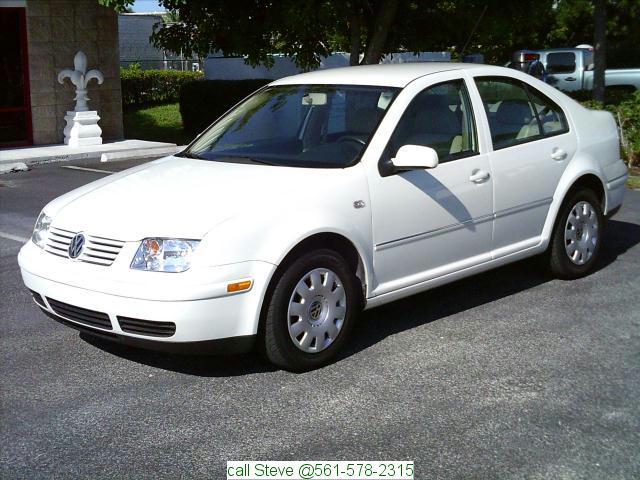 Photo of 2004 Volkswagen Jetta Sedan