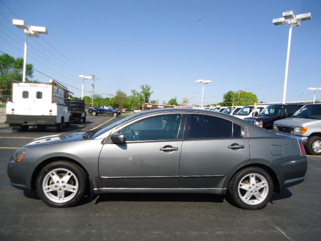 Photo of 2005 Mitsubishi Galant