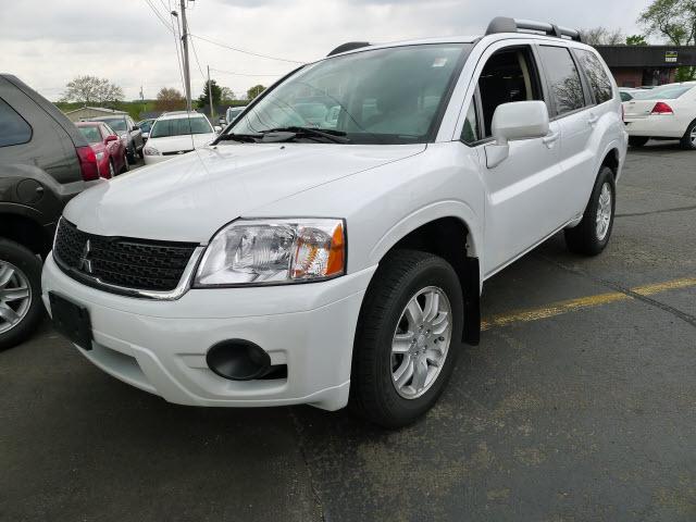Photo of 2011 Mitsubishi Endeavor