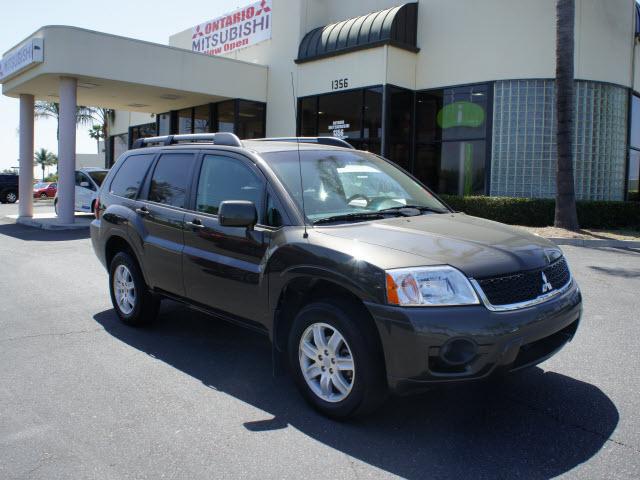 Photo of 2011 Mitsubishi Endeavor
