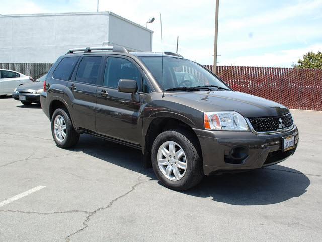 Photo of 2011 Mitsubishi Endeavor