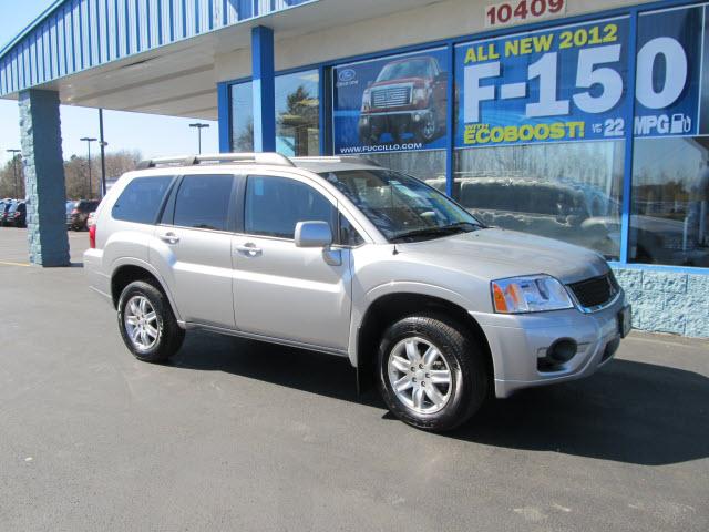 Photo of 2011 Mitsubishi Endeavor