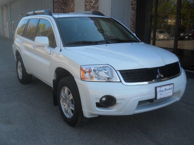 Photo of 2011 Mitsubishi Endeavor