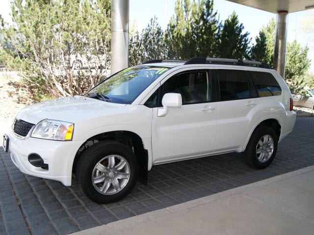 Photo of 2011 Mitsubishi Endeavor