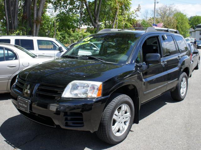 Photo of 2005 Mitsubishi Endeavor