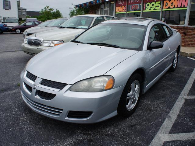 Photo of 2004 Dodge Stratus